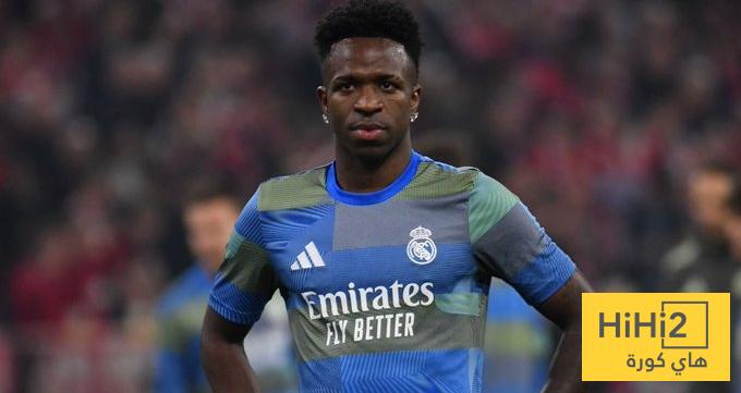 لا احد يريده لا احد يرغب في التوقيع معه