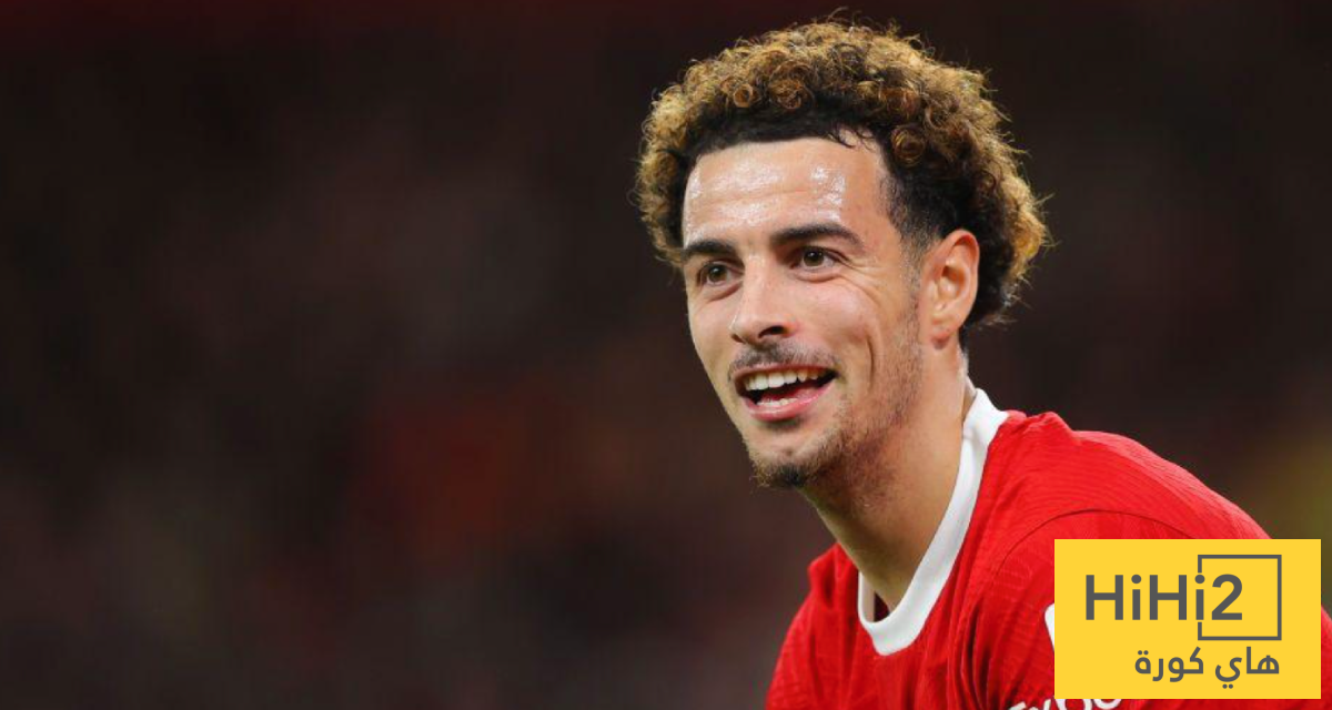 ليفربول لا يمانع رحيل جونز إلى تشيلسي ليفربول لا يمانع رحيل جونز إلى تشيلسي