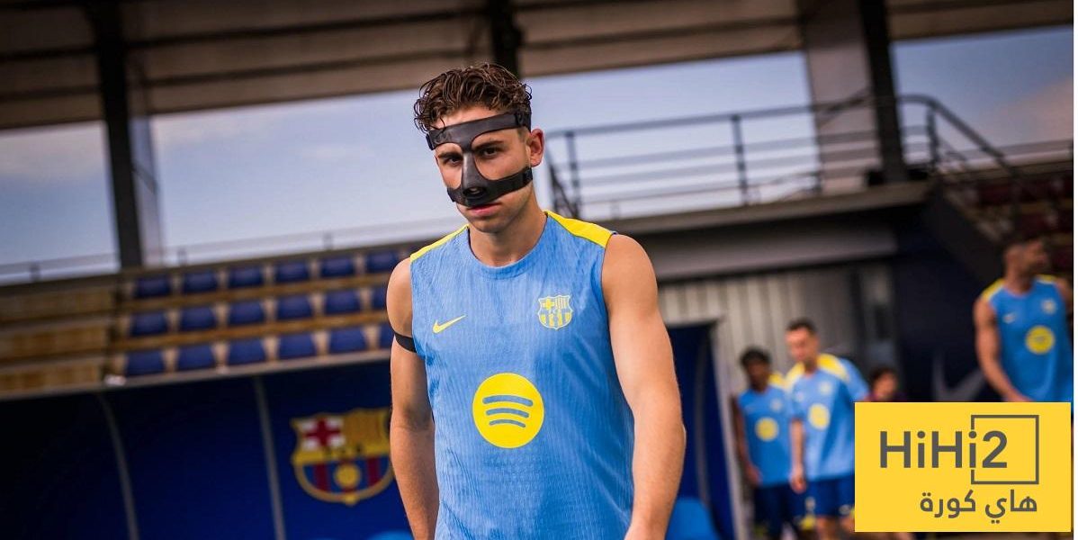 صورة: فيرمين لوبيز ثالث لاعب يرتدي قناع مع برشلونة