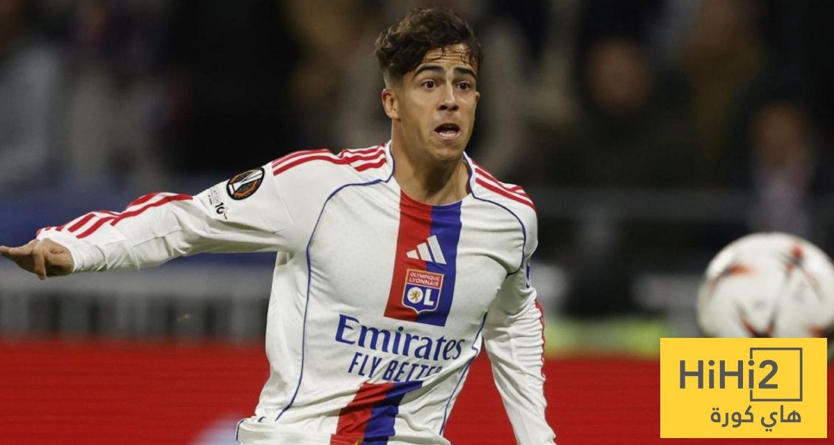 إحصائيات نصف ساعة من مباراة باريس وليون