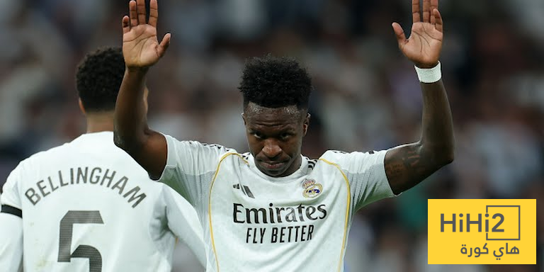 فينيسيوس يضيف الهدف الثاني في شباك الافيس