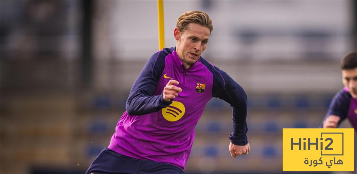 تحركات مفاجئة حول مستقبل دي يونغ في برشلونة