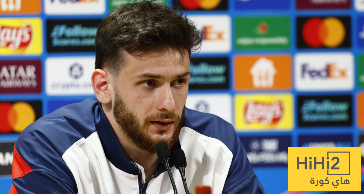 كفاراتسخيليا يتحدث عن مواجهة مانويل نوير