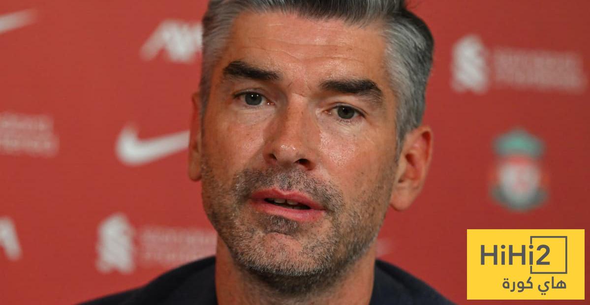 هيوز يرفض بدء عمله فورًا مع الهلال !