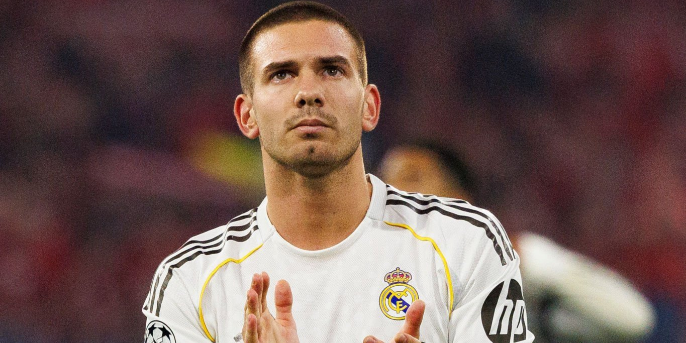 خلاف في الرؤية بين مورينيو وريال مدريد بشأن ماستانتونو