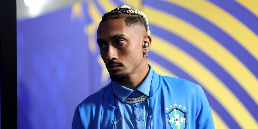 رافينيا تحول إلى كبش فداء بعد اخفاق البرازيل في المونديال