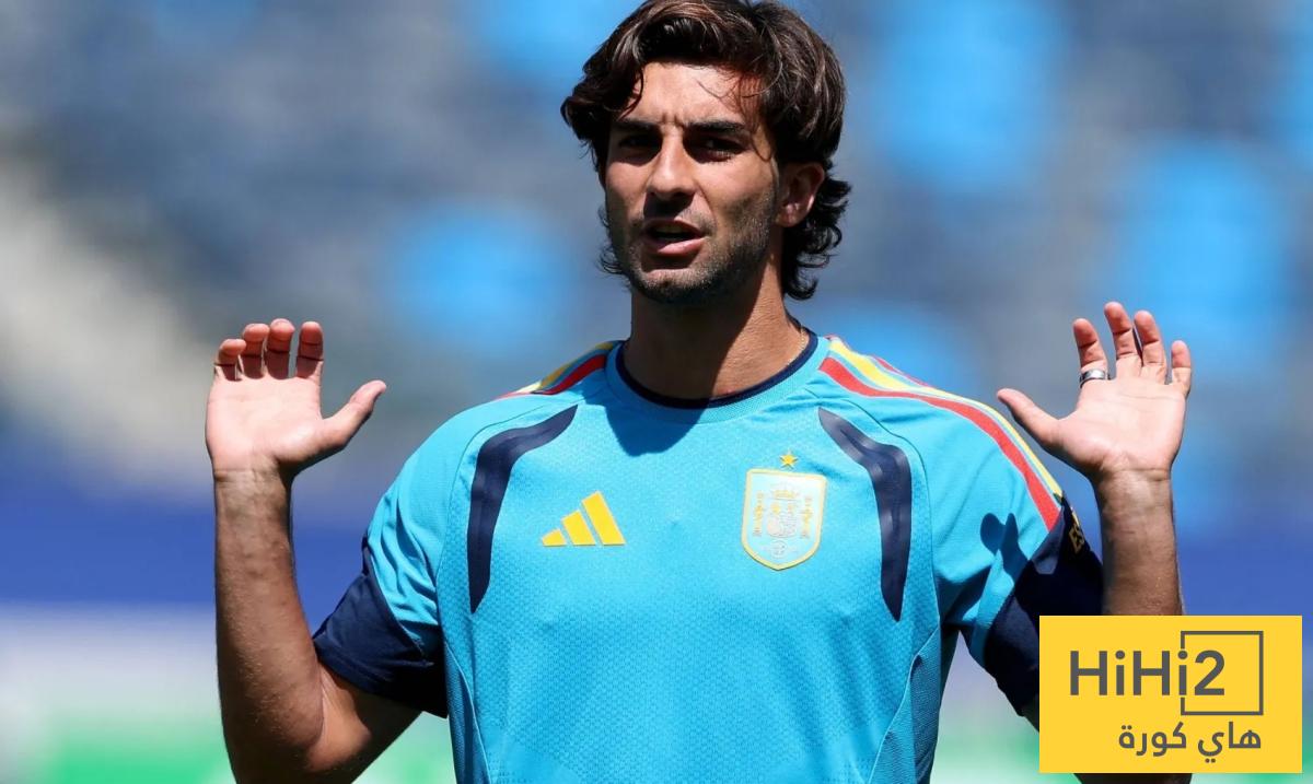موقع الملاعب : ماذا قال لابورتا عن اتفاق توريس مع باريس سان جيرمان ؟