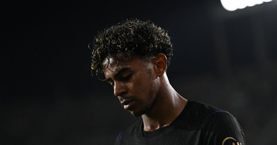 لامين يامال غير سعيد بسبب وضع صديقه في برشلونة