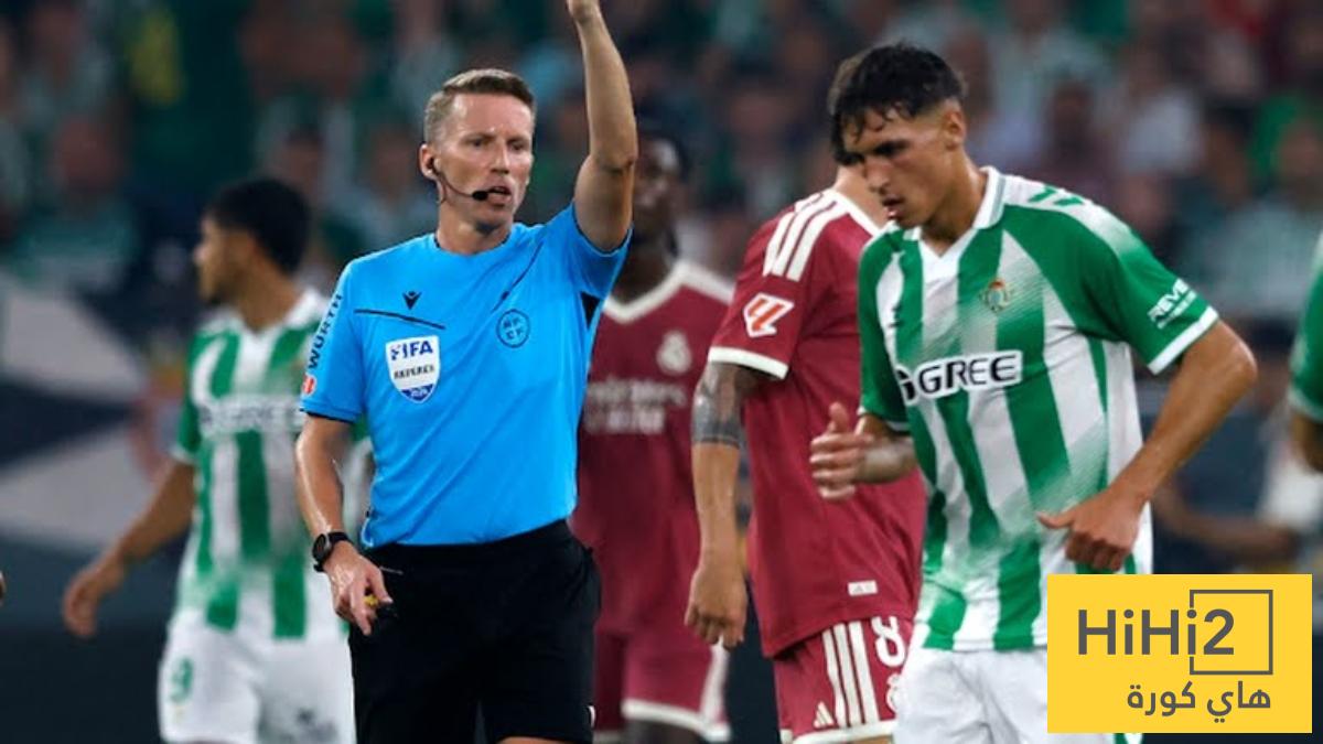 صور .. حكم مباراة ريال مدريد وبيتيس تغاضى عن طرد غولر