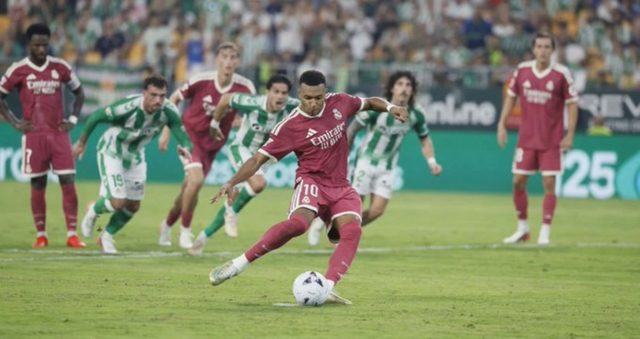 صحفي يعثر على مشكلة ريال مدريد